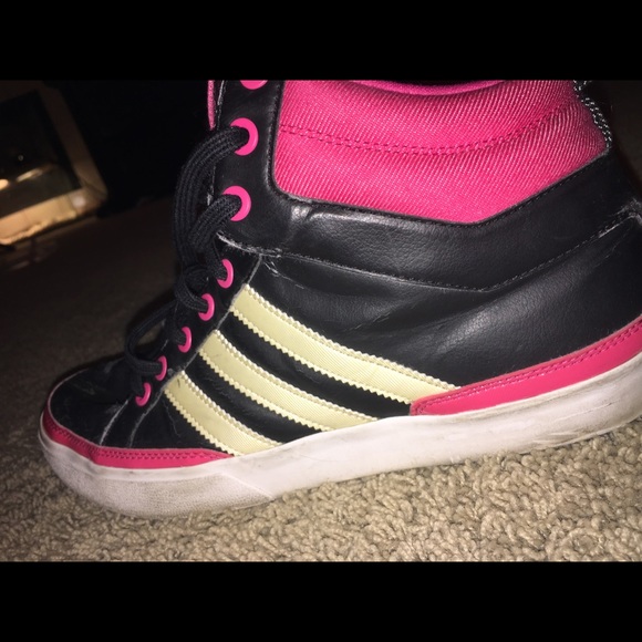 Shoes - Picture 5 of 7